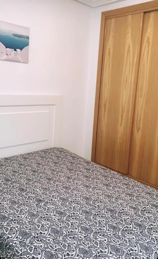 Apartamento Lola ตอร์เรเวียคา ภายนอก รูปภาพ